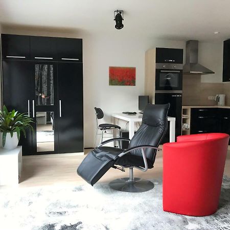 All-In-One-Studio Apartment Хенщед-Улцбург Екстериор снимка