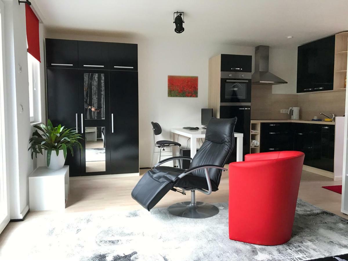 All-In-One-Studio Apartment Хенщед-Улцбург Екстериор снимка