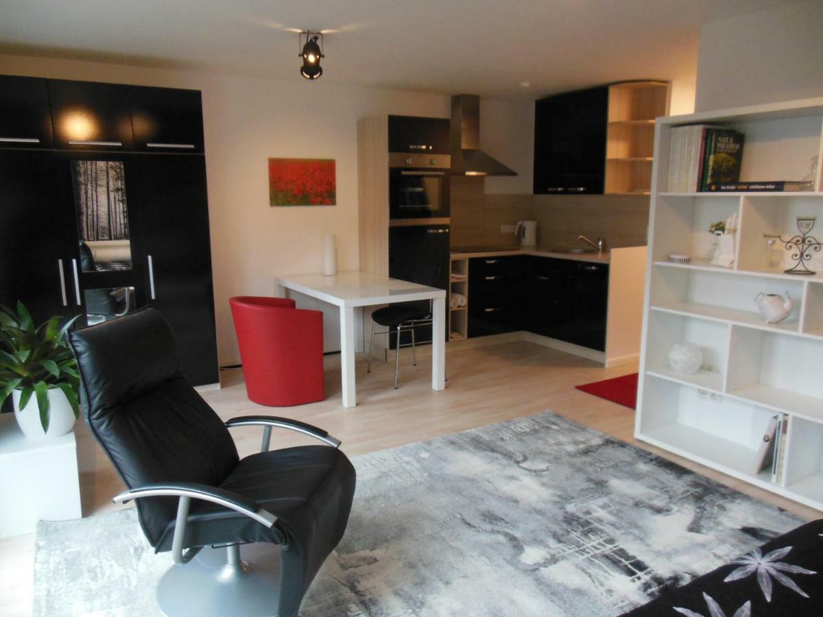 All-In-One-Studio Apartment Хенщед-Улцбург Екстериор снимка